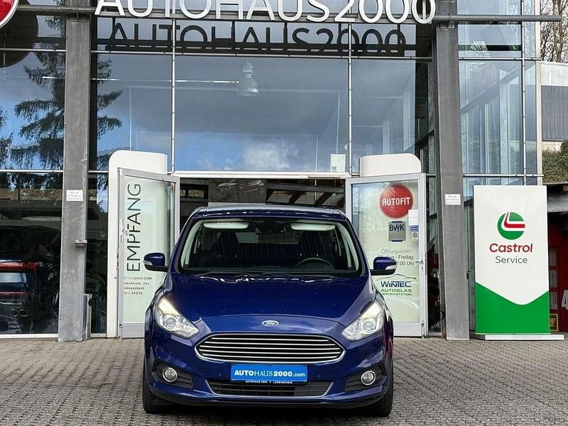 Gebraucht Ford S-MAX Titanium 150 PS (110 kW) 2017 Blau Van / Kleinbus