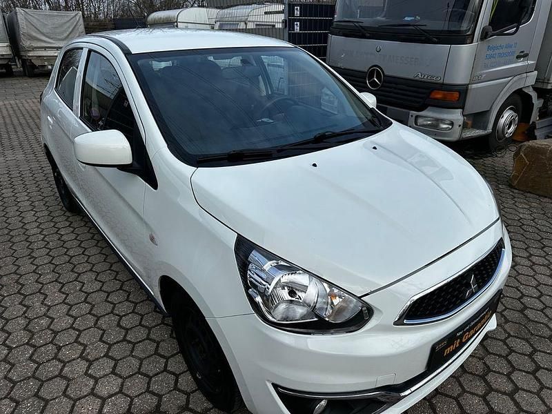 Gebraucht Mitsubishi Space Star Basis 71 PS (52 kW) 2019 Weiß Kleinwagen