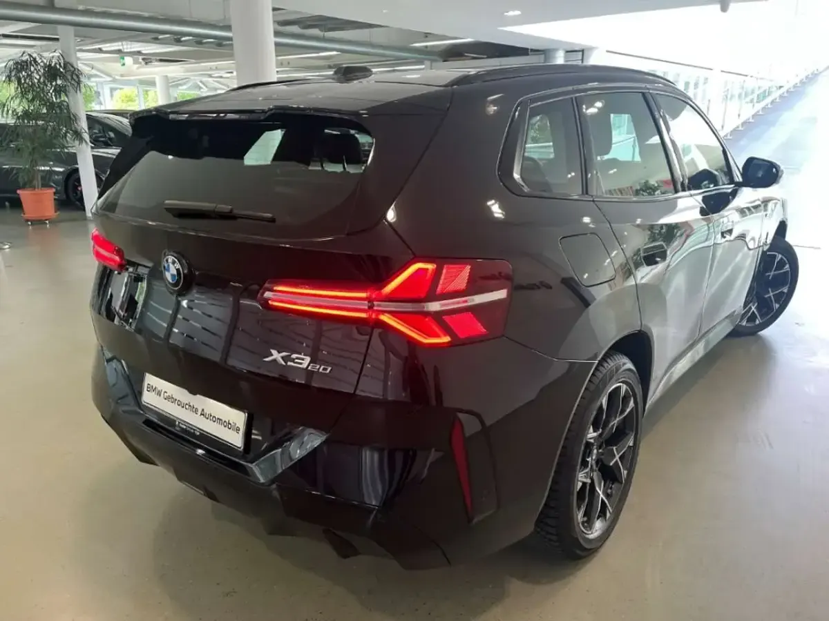 Gebraucht BMW X3 M Sport 208 PS (152 kW) 2025 Schwarz SUV