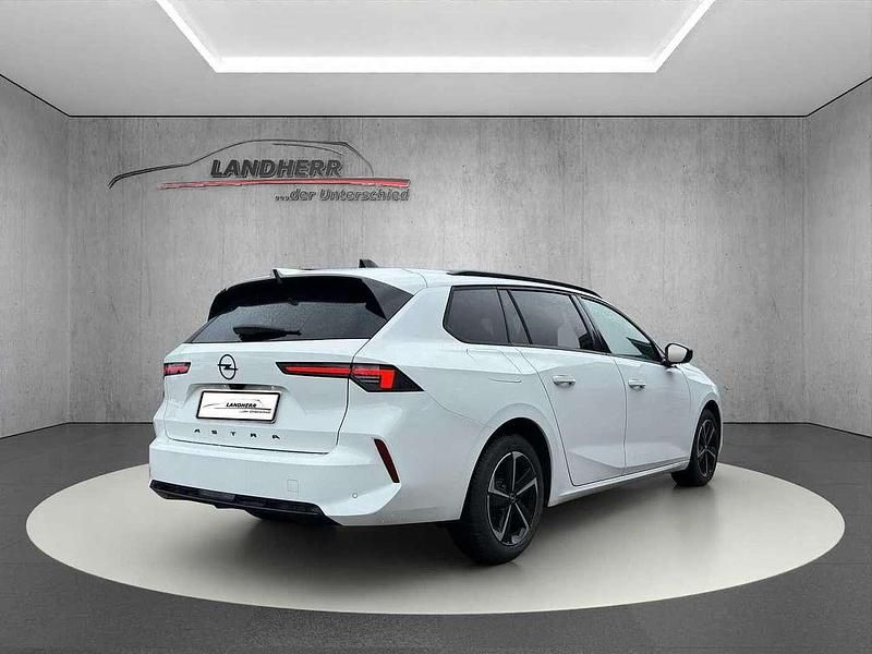 Gebraucht Opel Astra 131 PS (96 kW) 2024 Arktis weiss (metallic) Kombi