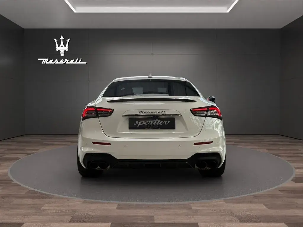 Gebraucht Maserati Ghibli 581 PS (427 kW) 2022 Weiß Limousine