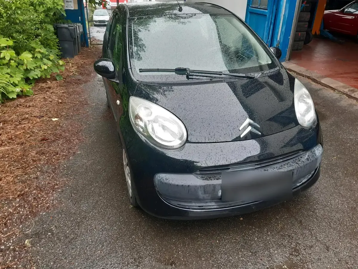 Gebraucht Citroën C1 70 PS (51 kW) 2007 Schwarz Kleinwagen