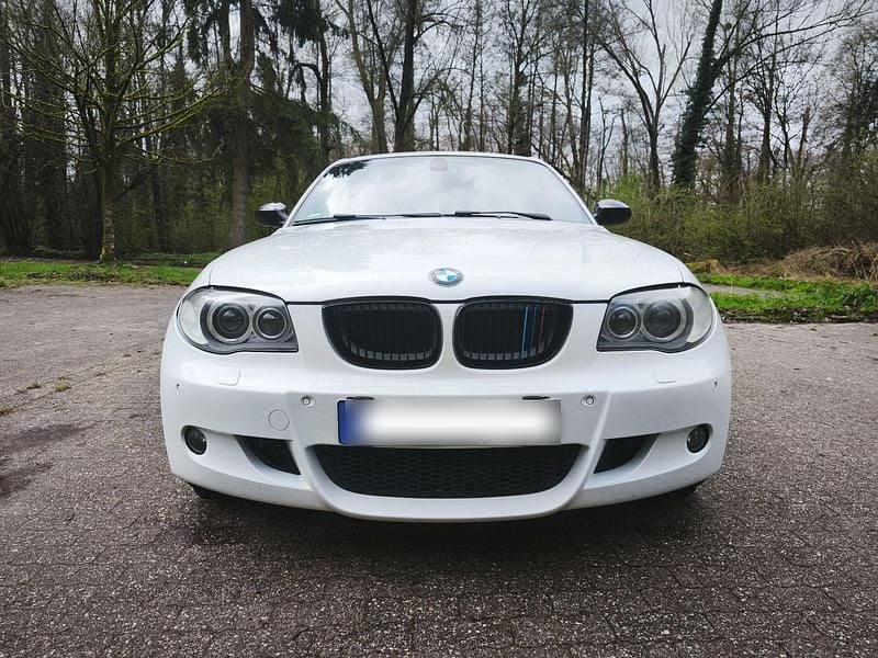 Gebraucht BMW 130 M Sport 258 PS (189 kW) 2007 Weiß Kleinwagen