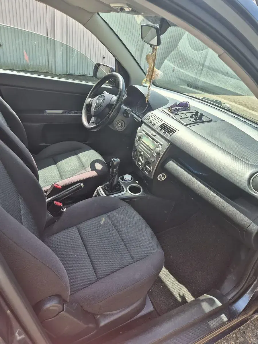 Gebraucht Mazda 2 Exclusive 80 PS (58 kW) 2007 Grau Kleinwagen
