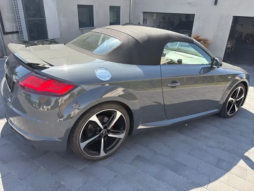 Gebraucht Audi TT Roadster Sport 179 PS (131 kW) 2017 Grau Cabrio