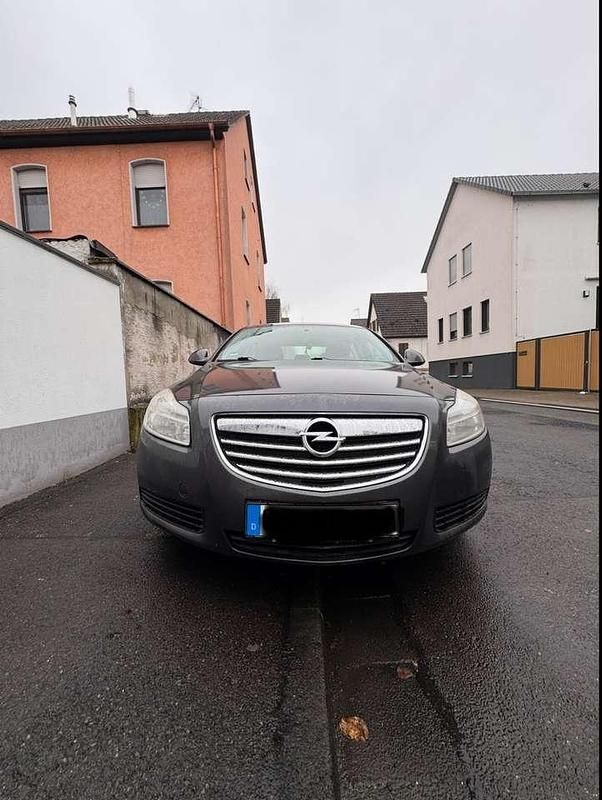 Gebraucht Opel Insignia Edition 110 PS (80 kW) 2011 Grau Limousine