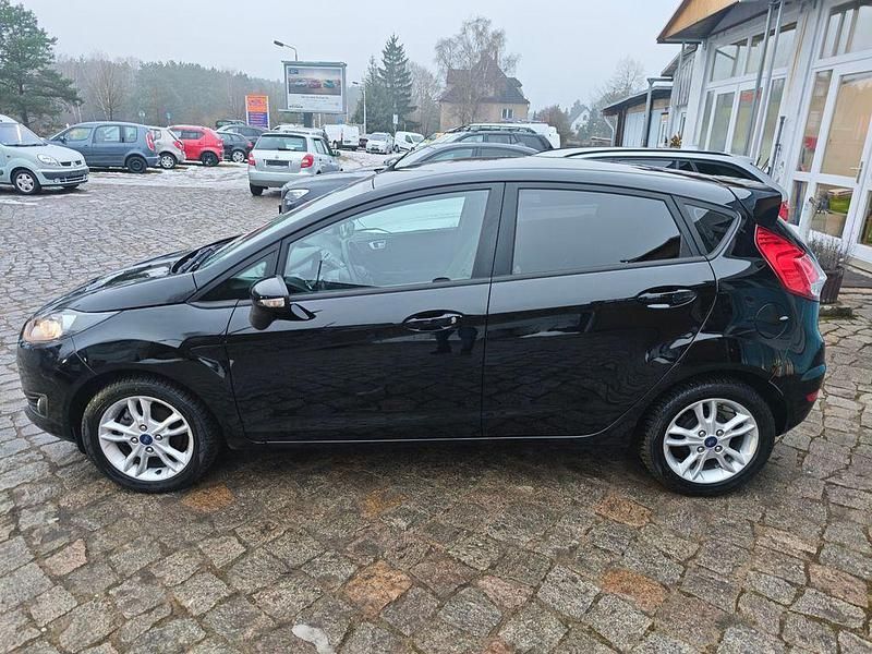 Gebraucht Ford Fiesta Trend 82 PS (60 kW) 2017 Schwarz Limousine