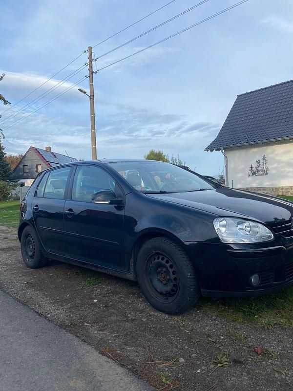 Gebraucht VW Golf V 102 PS (75 kW) 2006 Schwarz Kleinwagen