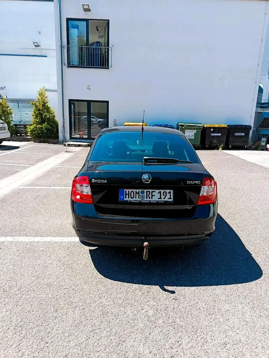 Gebraucht Skoda Rapid 105 PS (77 kW) 2013 Schwarz Kleinwagen
