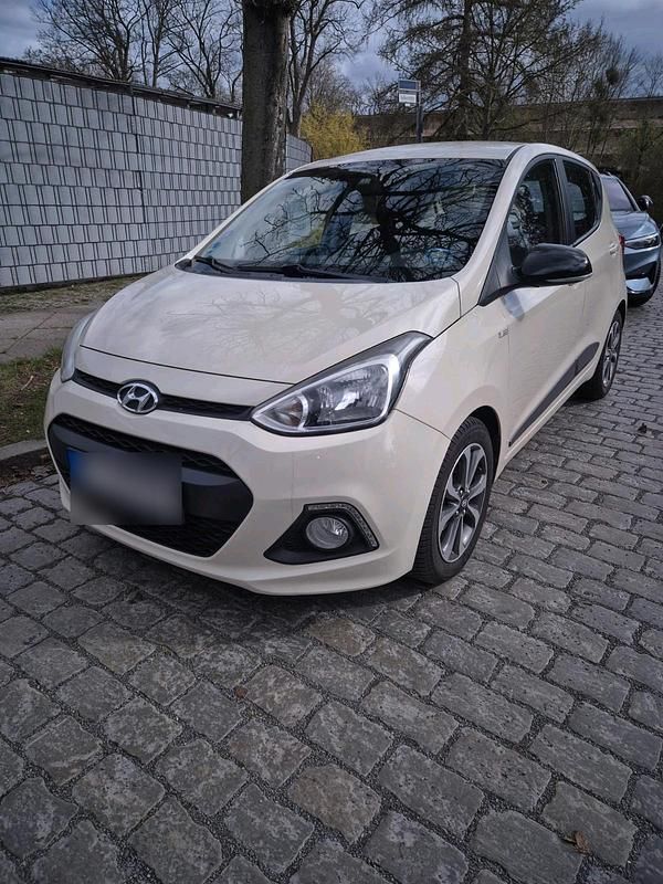 Gebraucht Hyundai i10 87 PS (63 kW) 2015 Andere farben Kleinwagen
