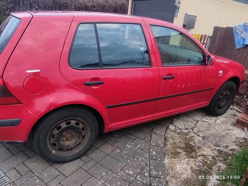 Gebraucht VW Golf IV 75 PS (55 kW) 2002 Rot Kleinwagen