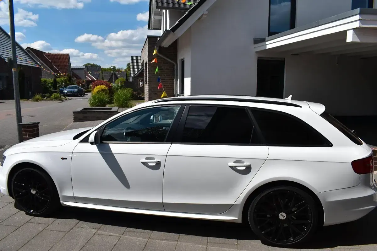 Gebraucht Audi A4 S-Line 177 PS (130 kW) 2012 Weiß Kombi