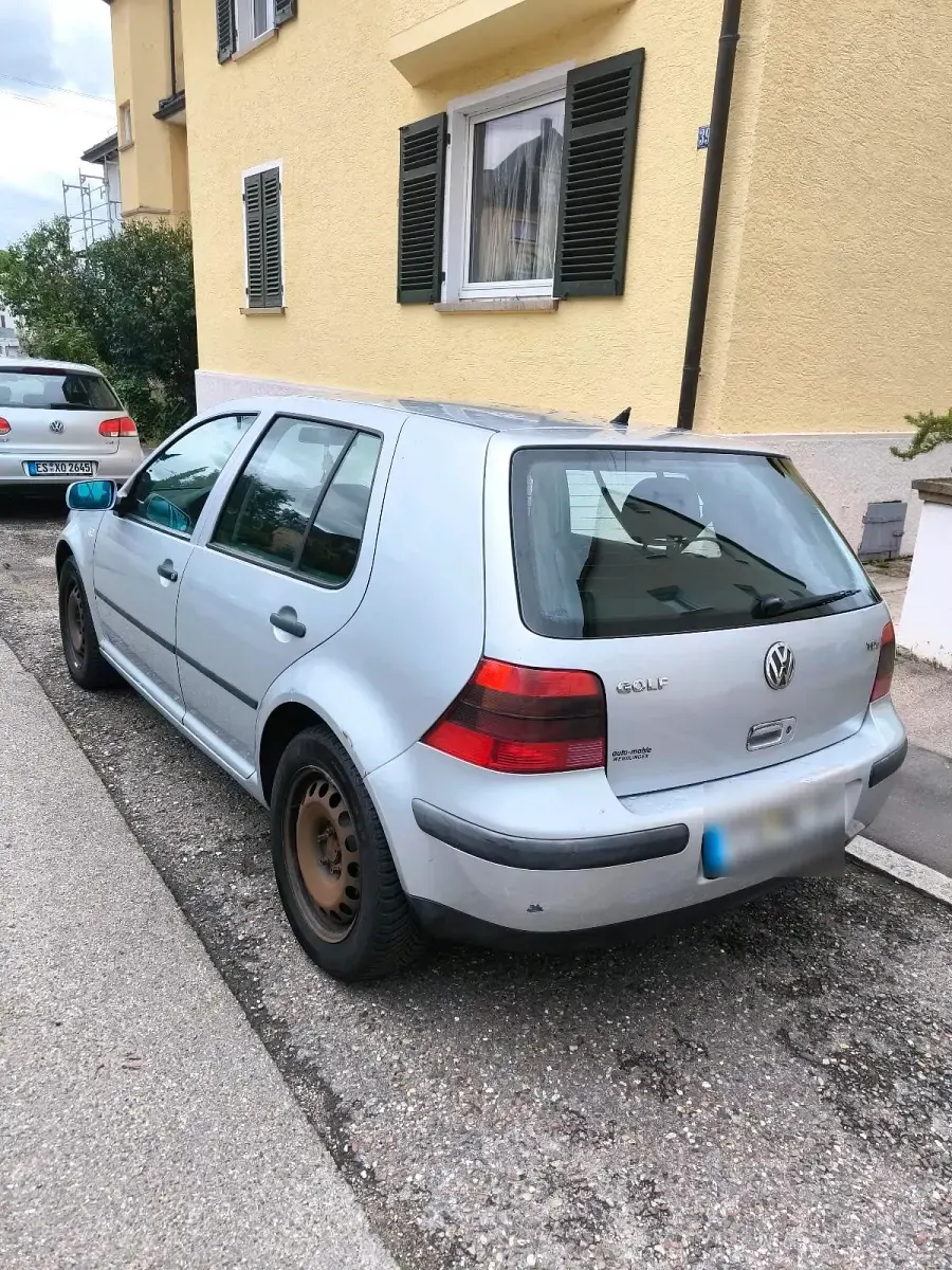 Gebraucht VW Golf IV 90 PS (66 kW) 2000 Silber Kleinwagen