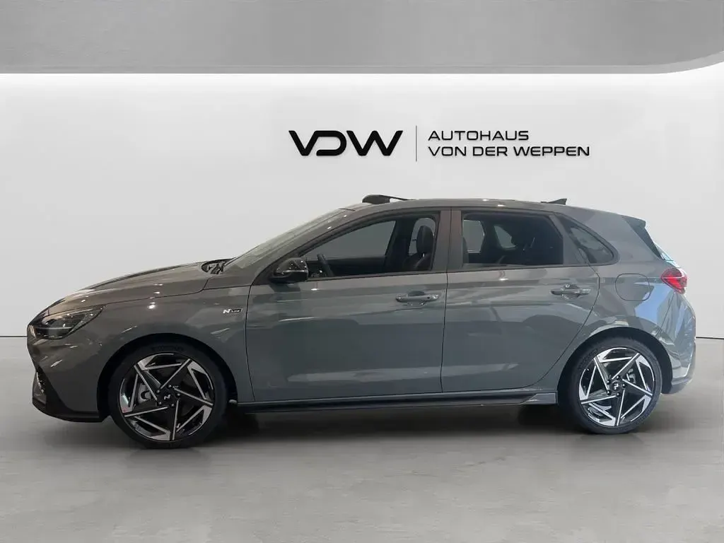 Neu Hyundai i30 N Line 140 PS (102 kW) 2025 Grau Limousine