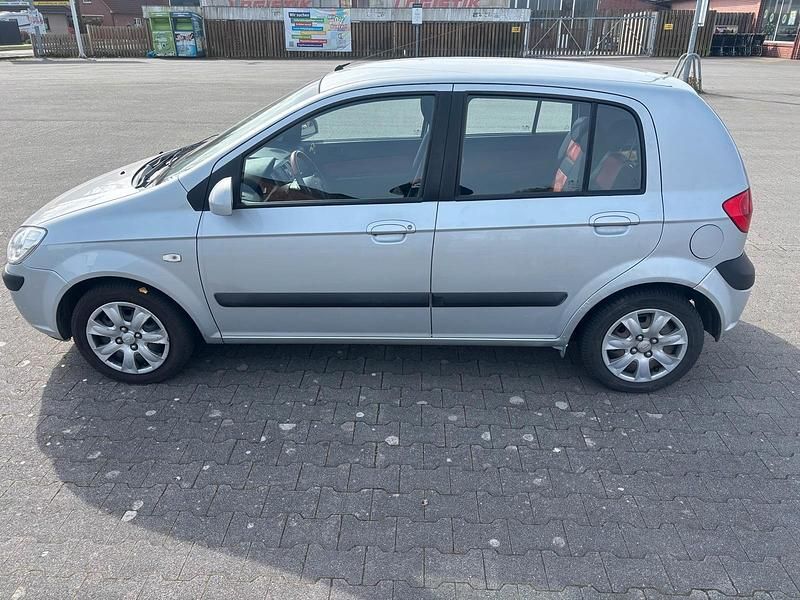 Gebraucht Hyundai Getz 97 PS (71 kW) 2007 Silber Kleinwagen