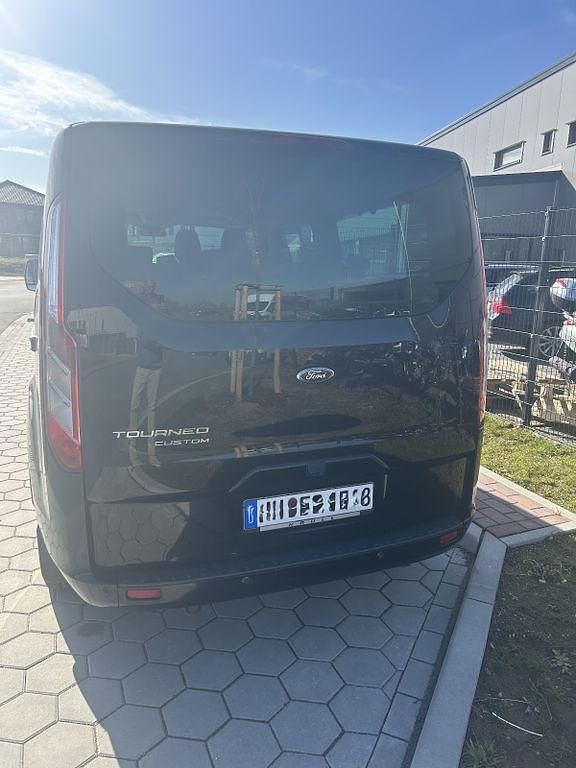 Gebraucht Ford Tourneo 170 PS (125 kW) 2016 Schwarz Van / Kleinbus