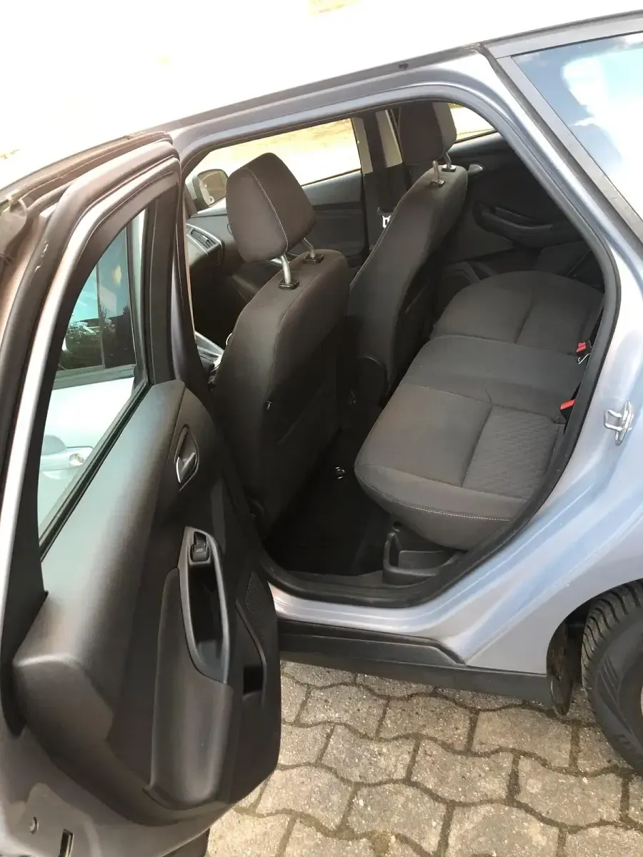 Gebraucht Ford Focus 125 PS (91 kW) 2014 Silber Kombi