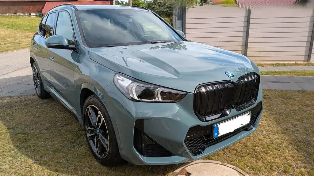 Gebraucht BMW iX1 M Sport 230 kW (313 PS) 2023 Grün SUV