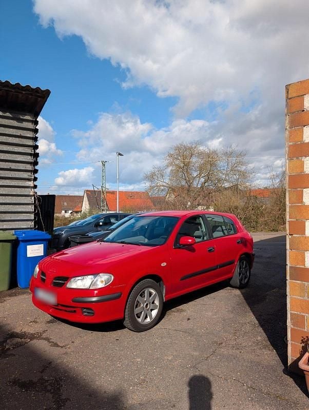 Gebraucht Nissan Almera 90 PS (66 kW) 2002 Rot Kleinwagen