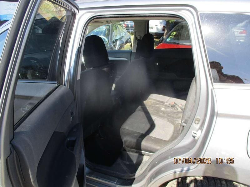 Gebraucht Mitsubishi Outlander Invite 150 PS (110 kW) 2013 Platinumgrau (m) SUV