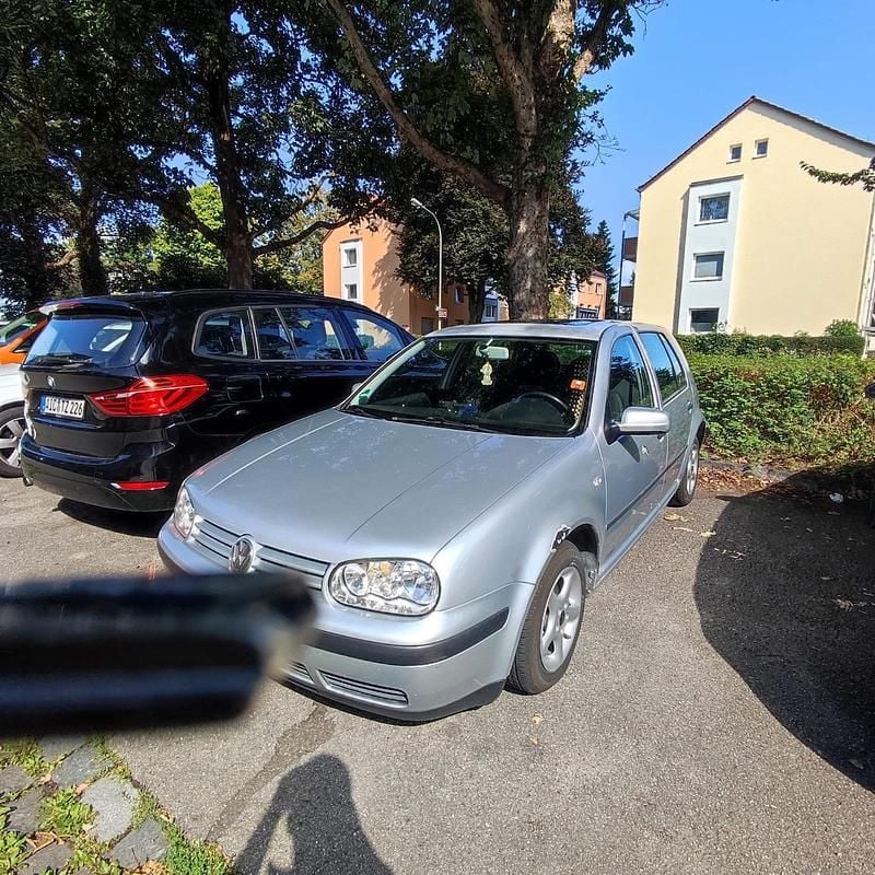 Silber Gebraucht 2001 VW Golf IV Kombi | 2.399 € (Etwas zu teuer) - Bild 1/4