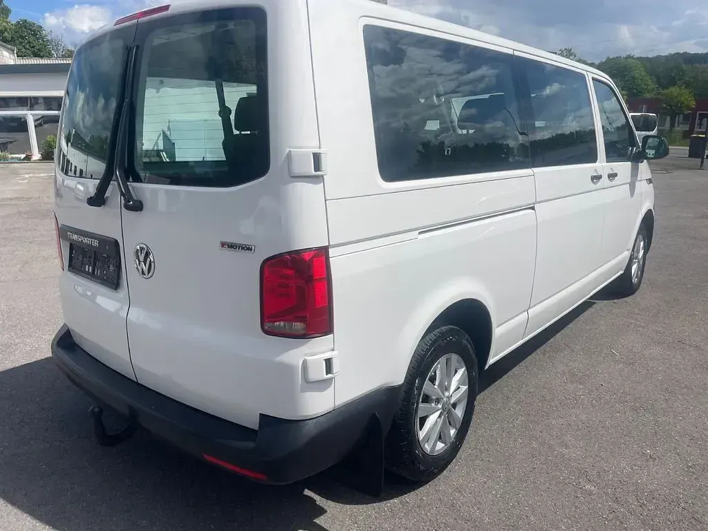 Gebraucht VW Caravelle 150 PS (110 kW) 2020 Weiß Van