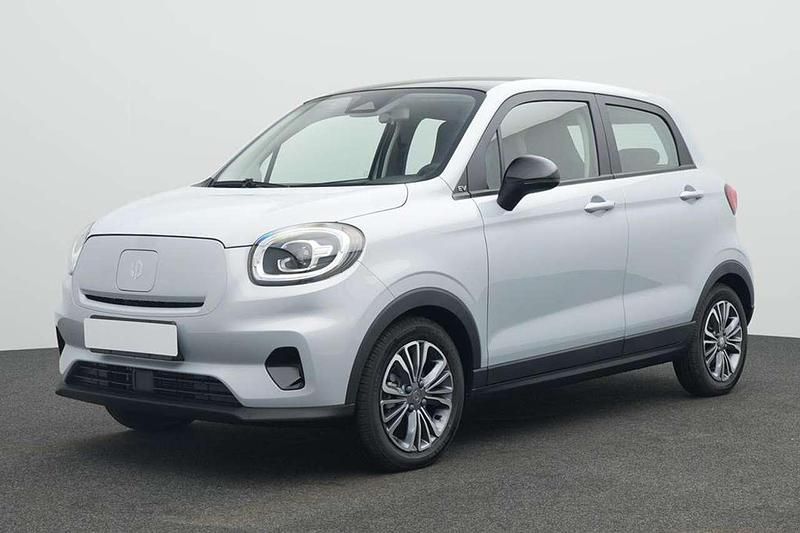 Gebraucht Leapmotor T03 69 kW (95 PS) 2025 Starry silver Kleinwagen