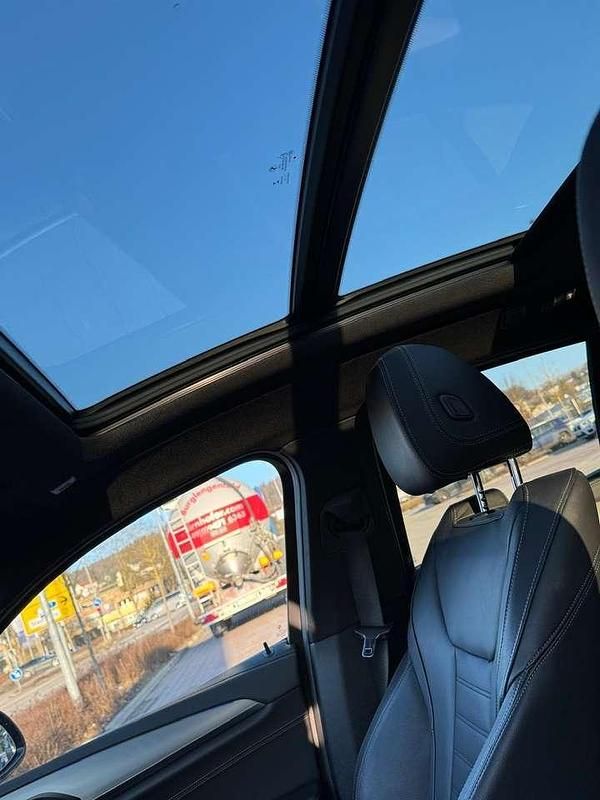 Schwarz Gebraucht 2021 BMW X4 M Sport SUV | 48.500 € (Teuer) - Bild 1/4