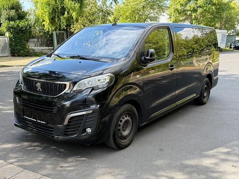 Schwarz Gebraucht 2017 Peugeot Traveller Business-Line Van / Kleinbus | 14.940 € (Fairer Preis) - Bild 1/4