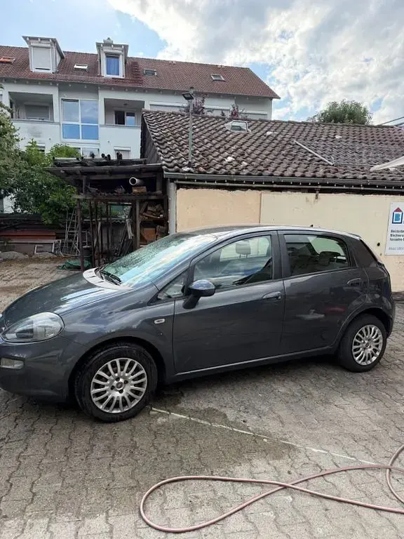 Gebraucht Fiat Punto Pop 69 PS (50 kW) 2012 Grau Kleinwagen