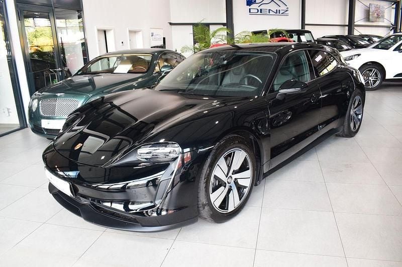 Schwarz Gebraucht 2023 Porsche Taycan Performance Package Limousine | 62.899 € (Superpreis) - Bild 1/3