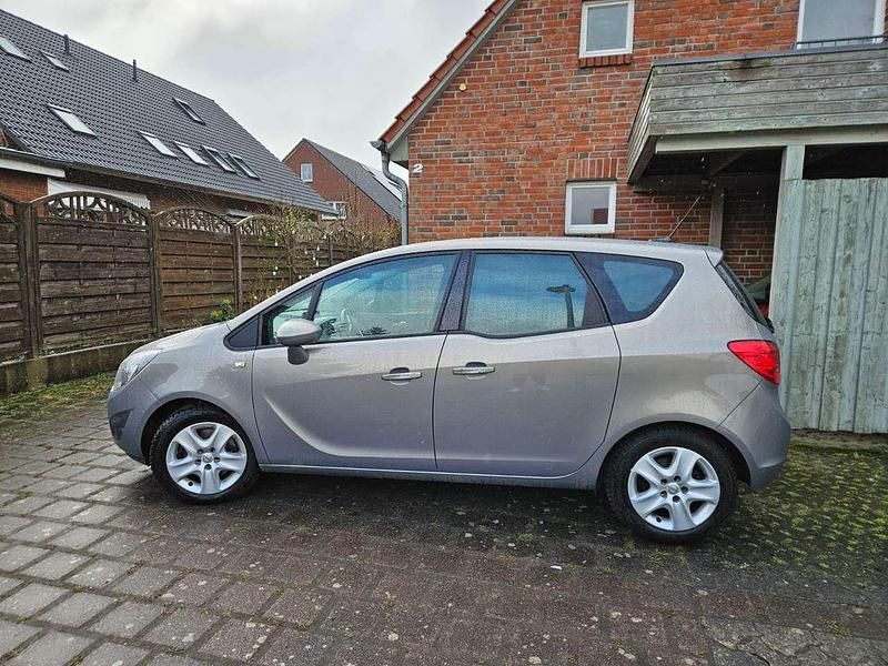 Gebraucht Opel Meriva Innovation 140 PS (102 kW) 2010 Beige Van / Kleinbus