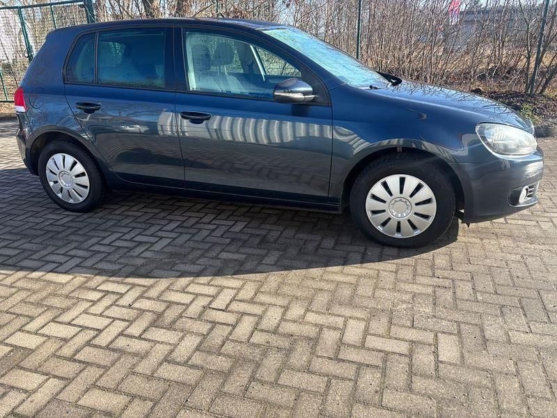 Gebraucht VW Golf VI Team 80 PS (58 kW) 2009 Blau Kleinwagen