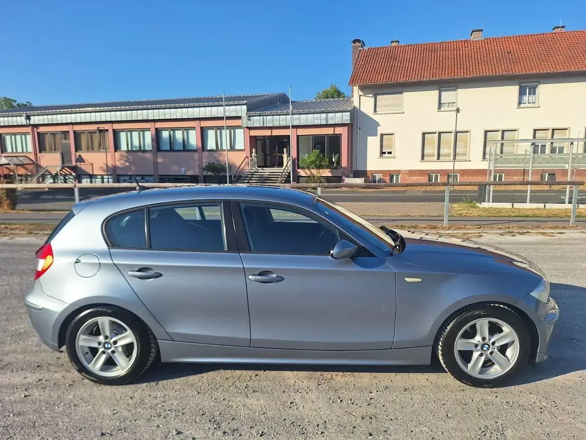 Gebraucht BMW 120 150 PS (110 kW) 2006 Grau Kleinwagen
