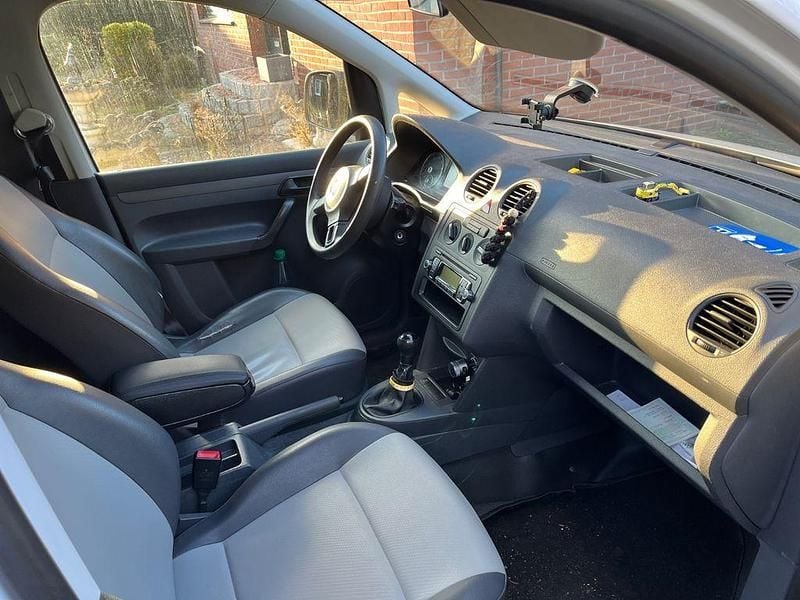Gebraucht VW Caddy 109 PS (80 kW) 2011 Weiß Van / Kleinbus