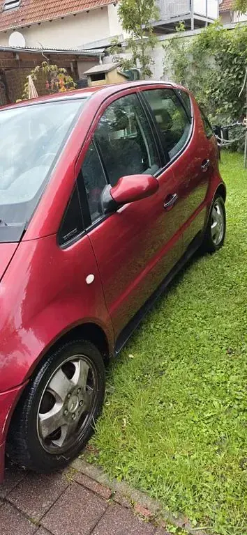 Gebraucht Mercedes A160 Classic 102 PS (75 kW) 2001 Rot Van / Kleinbus
