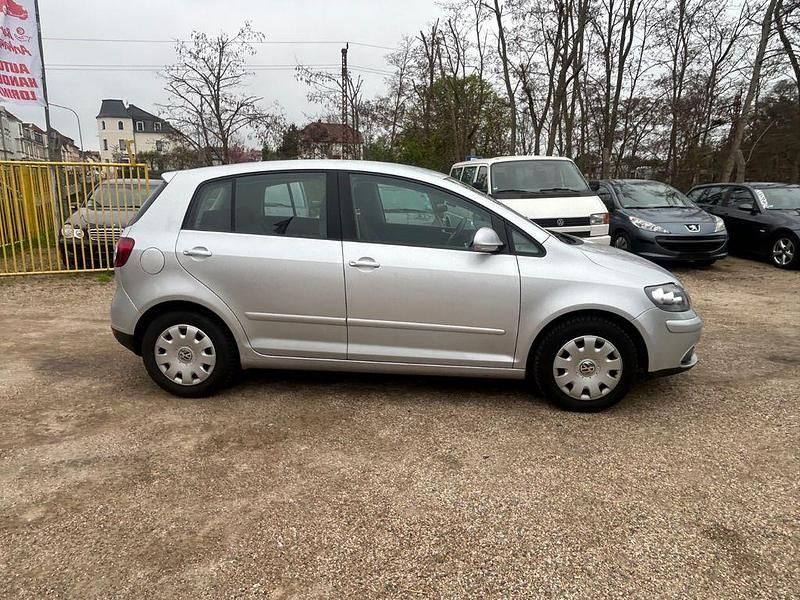 Second-hand VW Golf V 80 CP (58 kW) 2007 Argintiu Berlinǎ