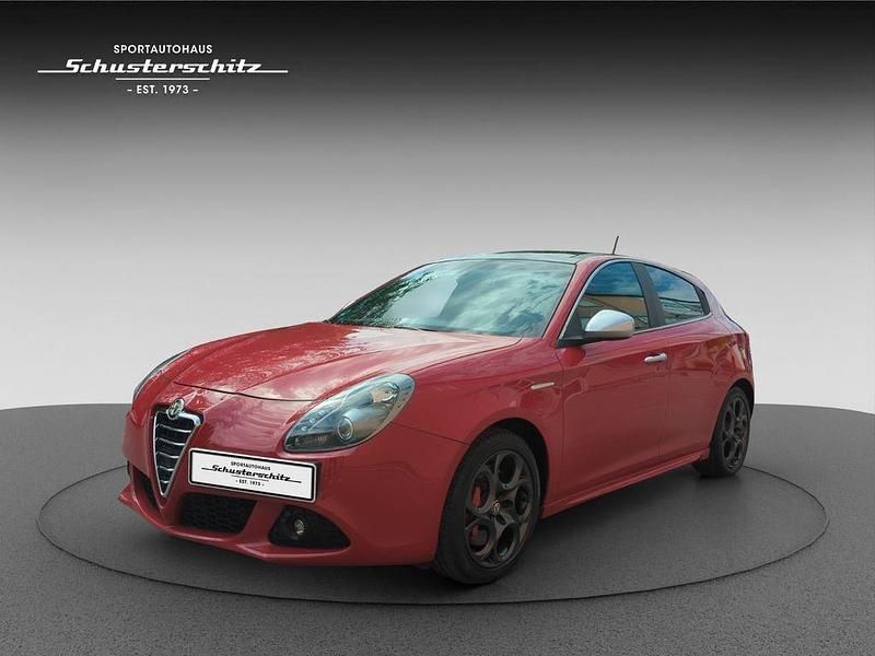 Rosso alfa Gebraucht 2010 Alfa Romeo Giulietta Quadrifoglio Verde Kleinwagen | 7.750 € (Superpreis) - Bild 1/4