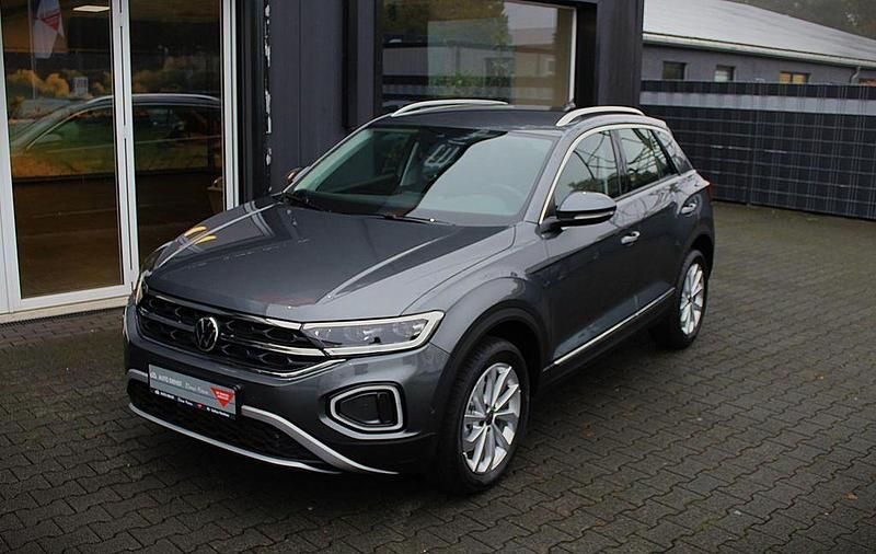 Neu VW T-Roc Style 150 PS (110 kW) 2025 Indiumgrau metallic SUV
