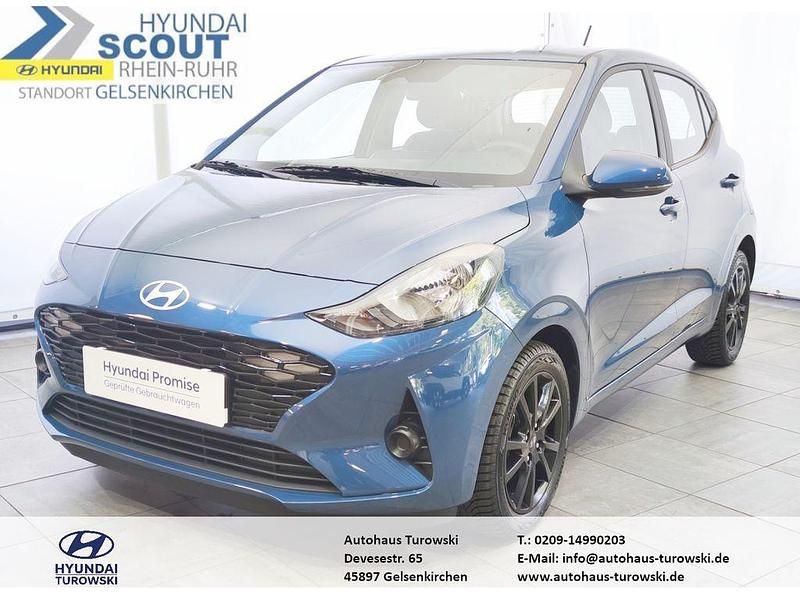 Blau (vibrant blue (blau)) Gebraucht 2025 Hyundai i10 Trend Kleinwagen | 17.240 € (Fairer Preis) - Bild 1/4