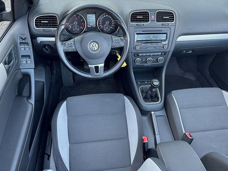 Gebraucht VW Golf Cabriolet Life 105 PS (77 kW) 2013 Schwarz Cabrio