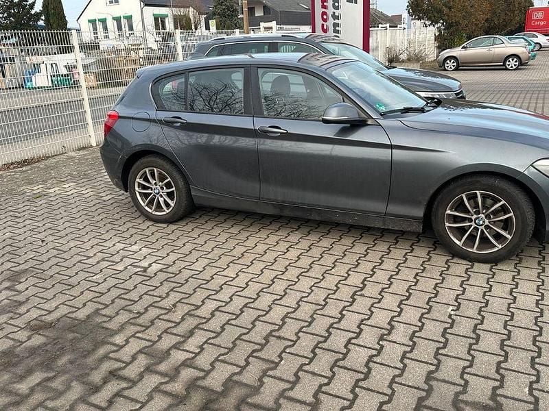 Gebraucht BMW 116 136 PS (100 kW) 2013 Grau Kleinwagen