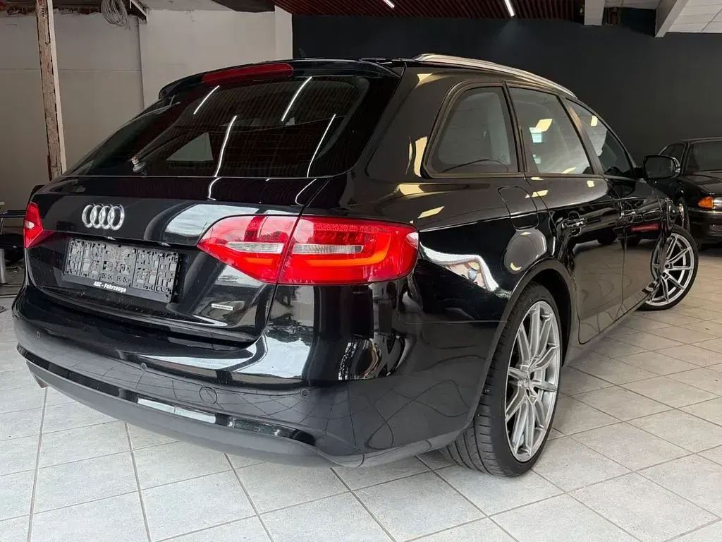Gebraucht Audi A4 Ambition 177 PS (130 kW) 2013 Schwarz Kombi