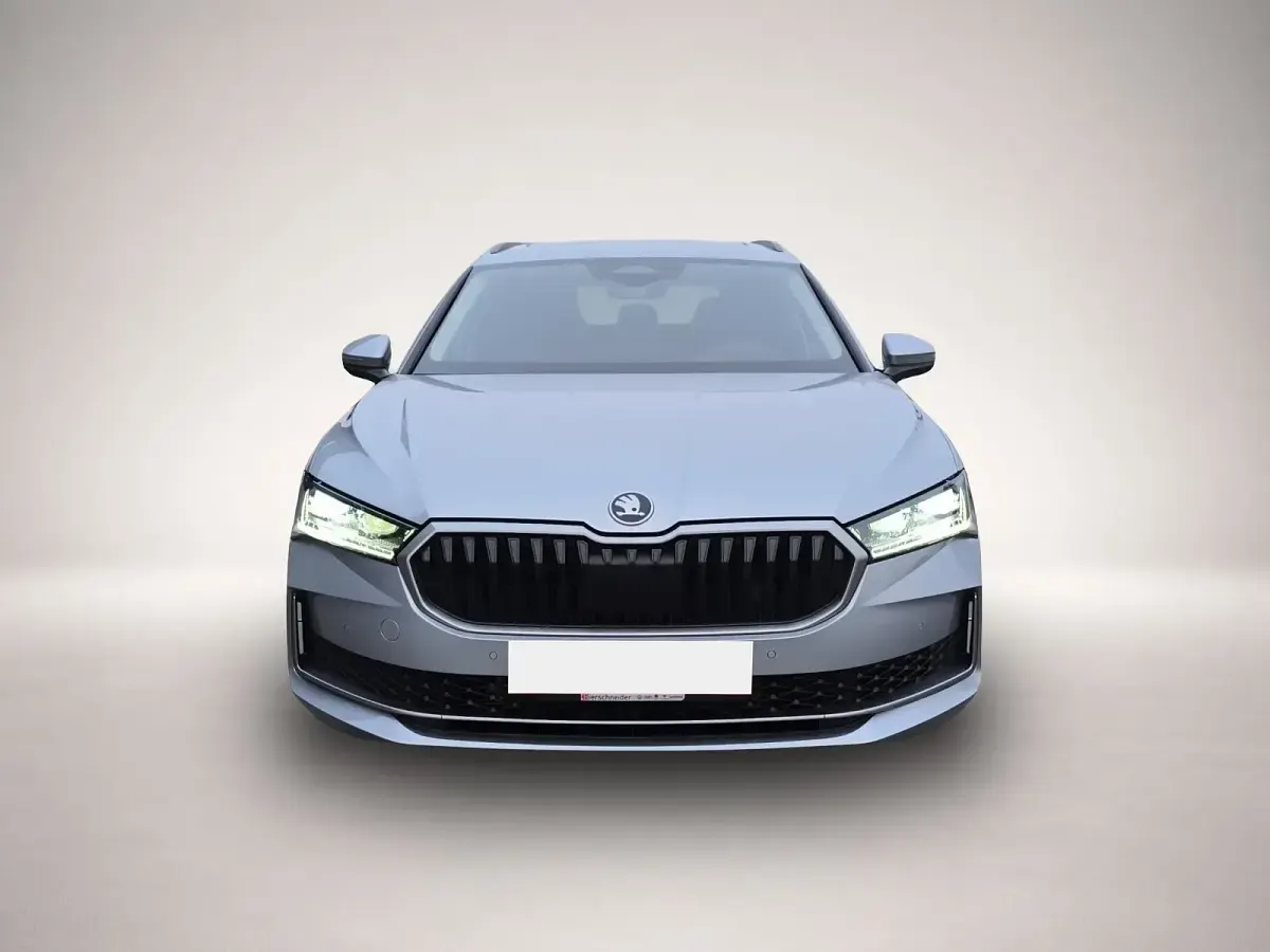 Gebraucht Skoda Superb Selection 265 PS (194 kW) 2025 Silber Kombi