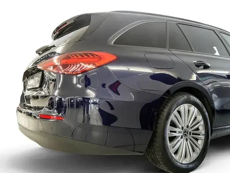 Gebraucht Mercedes C220 200 PS (147 kW) 2022 Blau Limousine