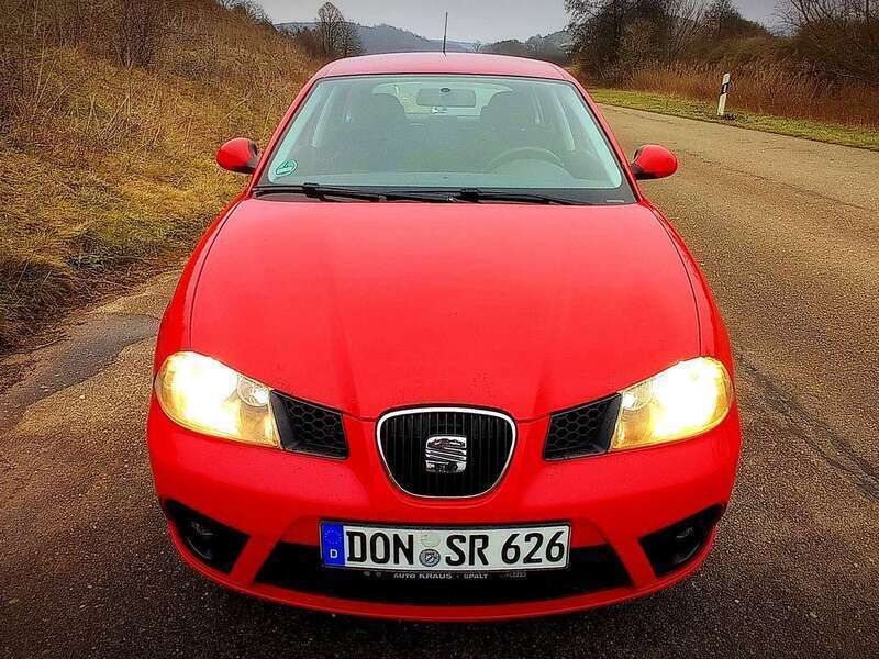 Rot Gebraucht 2009 Seat Ibiza Limousine | 1.200 € (Fairer Preis) - Bild 1/4
