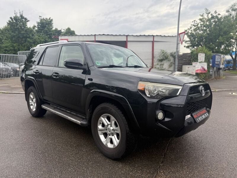 Schwarz Gebraucht 2015 Toyota 4 Runner SR5 SUV | 18.999 € - Bild 1/4