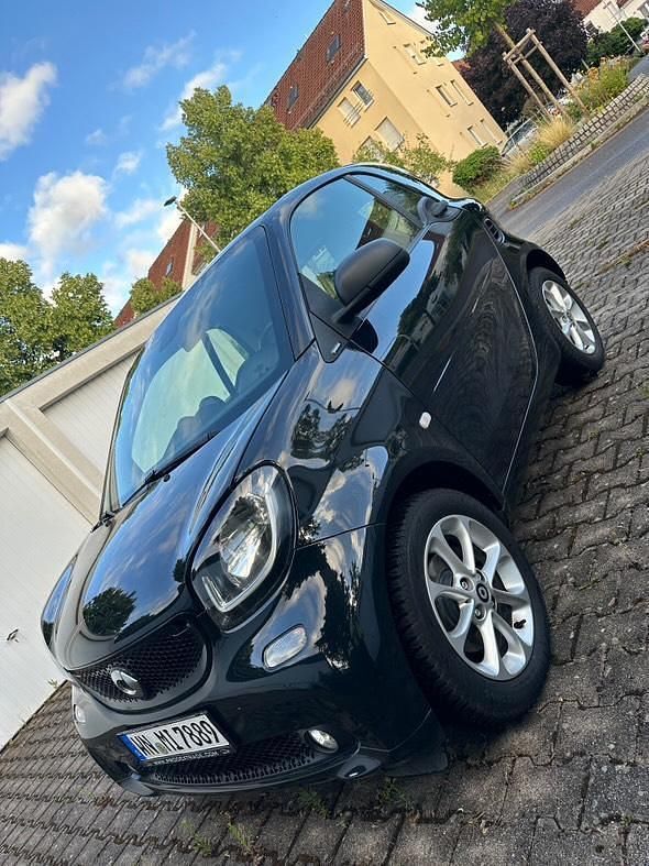 Schwarz Gebraucht 2018 Smart ForTwo Coupé Coupé | 11.300 € (Fairer Preis) - Bild 1/4