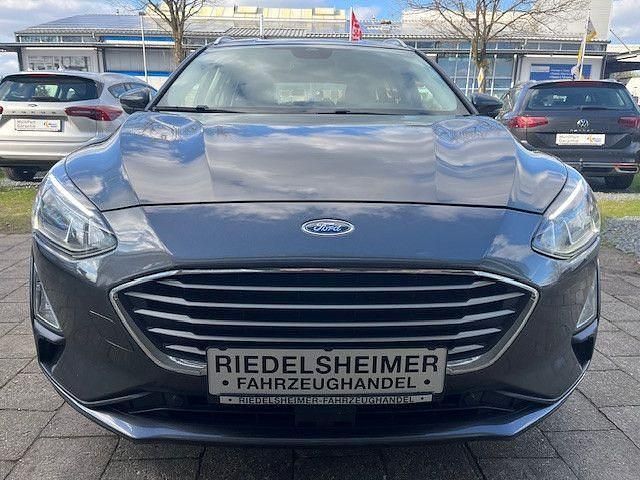 Gebraucht Ford Focus Cool & Connect 120 PS (88 kW) 2021 Grau Limousine