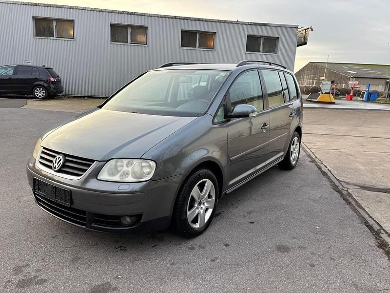 Gebraucht VW Touran 140 PS (102 kW) 2004 Grau Van / Kleinbus